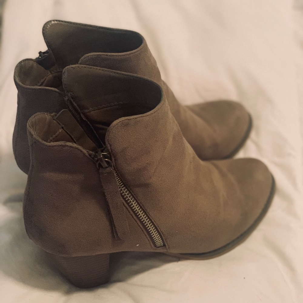 🌼 Ankle Booties